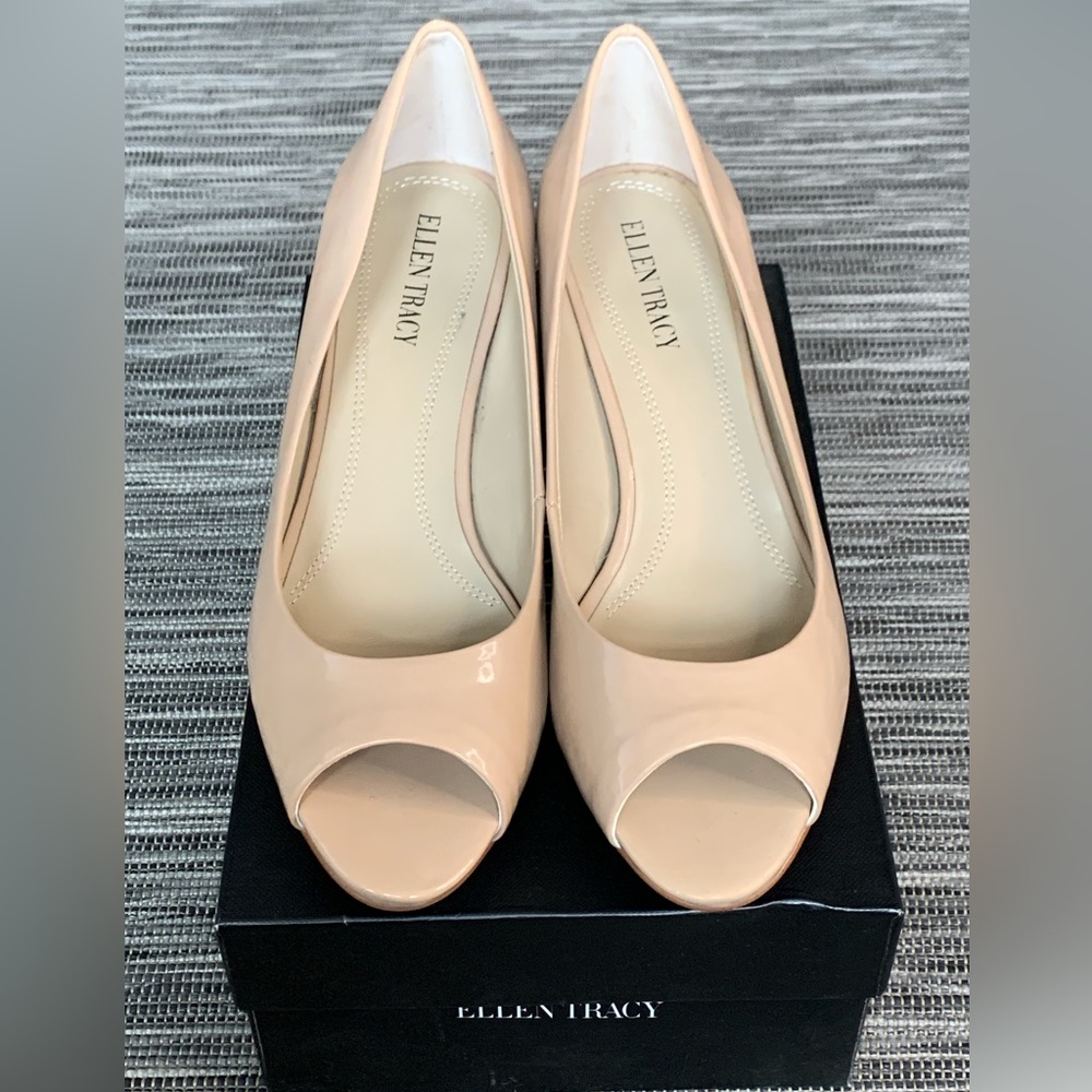 Ellen Tracy Heels